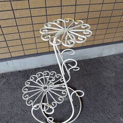 プランタースタンド　　花台　スチール製　アイアン 白　2段　おし...