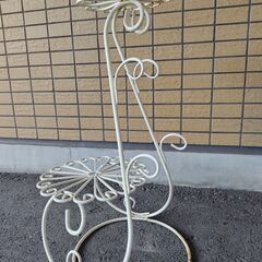 プランタースタンド　　花台　スチール製　アイアン 白　2段　おしゃれ フラワーラック　ガーデニング 棚 アンティーク 鉢スタンド ホワイトの画像