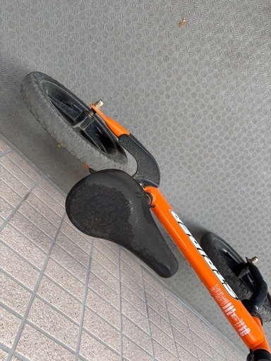 ストライダー12　正規品　オレンジ　