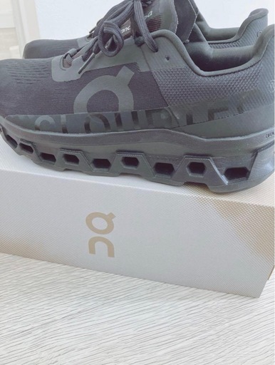 1回のみ使用　ON クラウドモンスター　ランニングシューズ