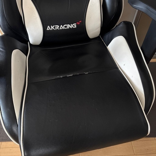 ak racing ゲーミングチェア