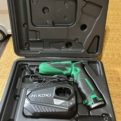 倉庫断捨離☆使用浅い美品❤️電動コードレスドライバー☆ハイコーキ...