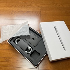 MacBook  Air  箱の画像