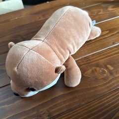 「ハッピマリン 寝そべりカワウソ ぬいぐるみ
