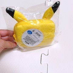 ピカチュウの財布の画像