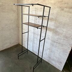 【ジモティ限定特価】 ランドリーラック アイアン家具系 スチール×木目調 幅調節可能 美品 生活用品 Y1208の画像