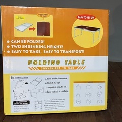 折りたたみ式テーブルの画像