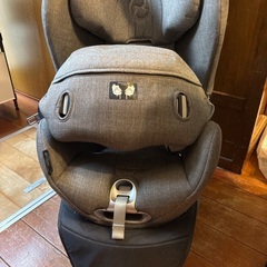 cybex サイベックス　チャイルドシート
