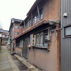 高岡市金屋町 戸建！10円でお譲りします！想定利回り30％以上！