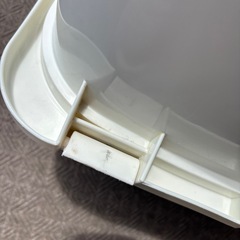 蓋付きゴミ箱　白の画像