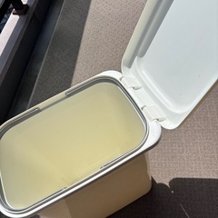 蓋付きゴミ箱　白の画像