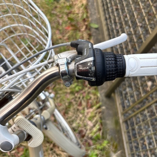 GW限定価格！美品　24インチ子供自転車　ベージュ