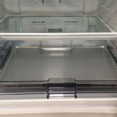 YJT10535【TOSHIBA/東芝 6ドア冷蔵庫】美品 2022年製 GR-U600FH-EW 家電 キッチン 冷蔵冷凍庫 フレンチドア 自動製氷 601Lの画像