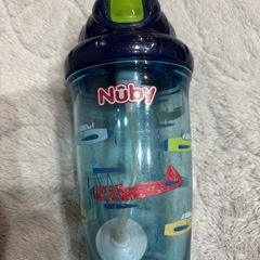 Nuby 300ml フリップイットカップの画像