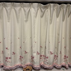 カーテン100㎝✖️110㎝２枚（遮光）