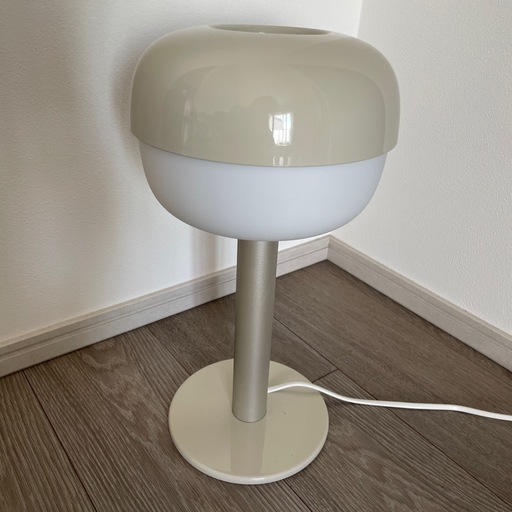 都内引き取りのみ】IKEAホーヴェルード テーブルはしご収納付き 都内