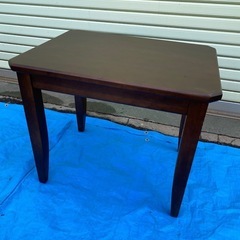 No.706 サイドテーブル　中古品
