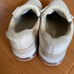 手を使わず履ける スパッとシューズ　サイズ23㎝の画像