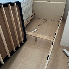 ベッドフレームの画像