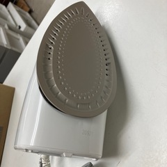 ☆値下げ☆A2504-359 Panasonic スチームアイロン NI-S55-A ブルー 2020年製 通電確認済み スチーム機能は未確認 箱・説明書有り キズ汚れ有りの画像