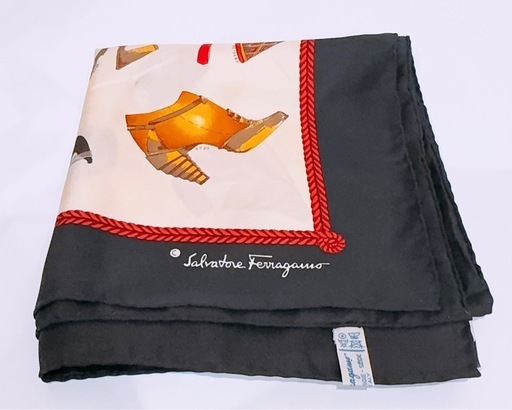 Salvatore Ferragamo 大判スカーフ 靴柄 シルク アイボリー