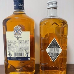 【終売品】バランタイン12年700mlとサントリー白角700mlの2本セットの画像