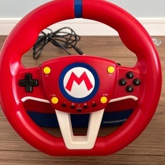 Switchマリオカートレーシングホイールの画像
