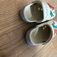 子供のクロックスの画像