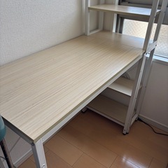 システムデスクの画像