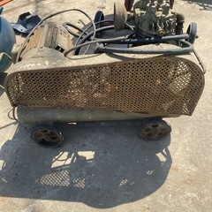 コンプレッサー　100v 200v