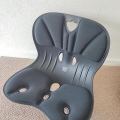 Curble カーブルチェア ワイド（ブラック）姿勢矯正サポートチェア