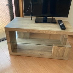 テーブル、テレビ台の画像