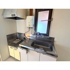 KS🌸初期費用８万円✨敷金ゼロ✨礼金ゼロ✨仲介手数料ゼロ✨フリーレント１か月🏠✨川越線「的場」駅 徒歩5分🚃👣敷地内駐車場有🚙南東向きのお部屋🌞 − 埼玉県