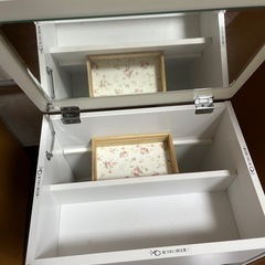 収納付きドレッサー　白の画像