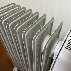 デロンギ　オイルヒーター　中古の画像