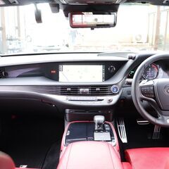 乗出し価格!! 車検9年4月 ＬＳ ハイブリット 29年式 14.4万km ４ＷＤ 修復歴無し サンルーフ 寒冷地仕様 禁煙車 諸費用コミコミ！の画像