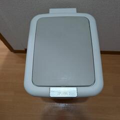 30L 2WAYペダルペール　ゴミ箱の画像