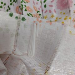 アコーディオンカーテン　花柄の画像
