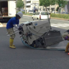 ▼正社員：カッター工事の現場作業員【未経験OK】▼ 全15社のグループ企業で安定経営◎ コミコミ25,000円の寮あり◎ 定着率バツグン！働きやすい環境◎の画像