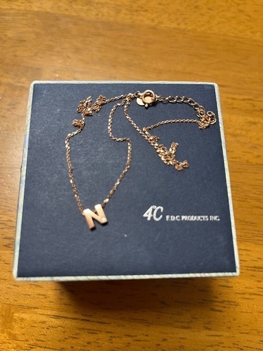 4℃ ピンクゴールドネックレス　ダイヤ付き