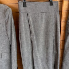 ZARA レディーススーツの画像