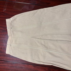 【新品】春夏にオススメ！ミモレ丈ベージュスカート 69cmの画像