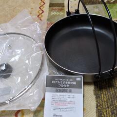 すき焼き鍋の画像