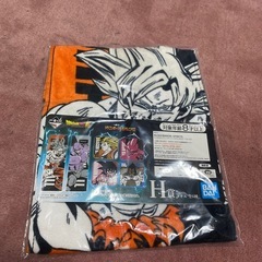 ドラゴンボール キャラクタークリアファイルとタオルの画像