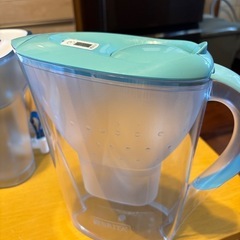 BRITA カートリッジ1個&おまけ（中古のポット型浄水器 マレーラ）の画像