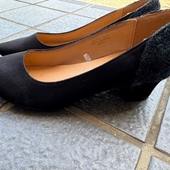 Zisper パンプス 23.5cmの画像