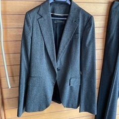 ZARA レディーススーツ