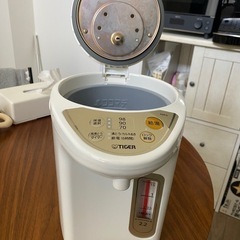 電気ポットの画像