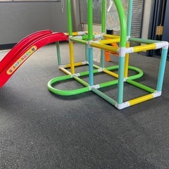 滑り台遊具の画像