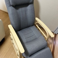 ほぼ新品一人掛けソファ　リクライニング付きの画像